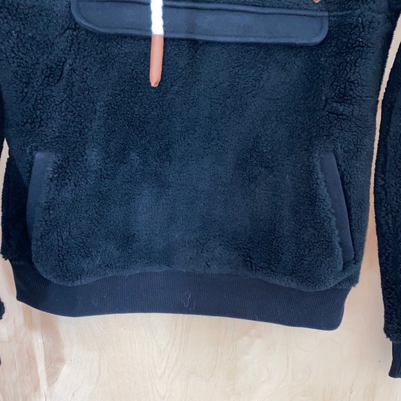 NWT Wanakome Mara Black Sherpa Hoodie - Picture 4 of 7
